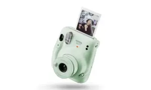 Jak zrobić zdjęcie instaxem mini 11 - proste kroki, które musisz znać