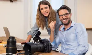 Jak wygląda praca fotografa? Odkryj wyzwania i pasje w zawodzie