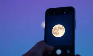 Jak zrobić zdjęcie księżyca telefonem Samsung – proste triki i ustawienia