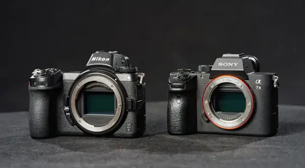 Lustrzanka Nikon czy Sony – która lepsza dla Twoich potrzeb?