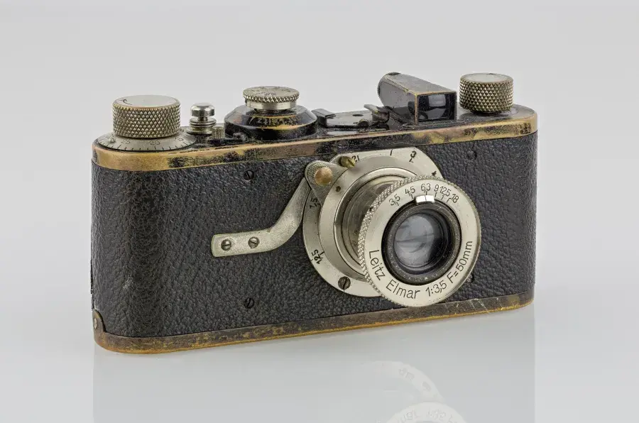 W którym roku wynaleziono aparat fotograficzny? Oto zaskakujące fakty