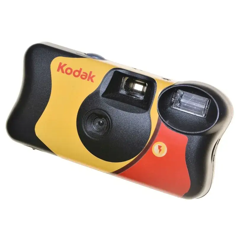 Zdjęcie Jak wywołać zdjęcia z aparatu jednorazowego Kodak i nie przepłacać
