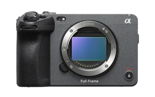 Szara obudowa aparatu Sony fx3 z uchwytem i obiektywem E-mount.