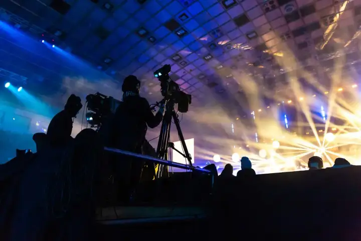 Fotografia koncertowa - sprzęt, światło i ustawienia, które działają